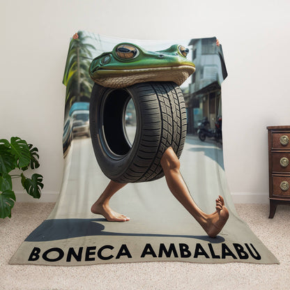 Мем-плед з персонажем Boneca Ambalabu — жаба з тілом-шиною на людських ногах