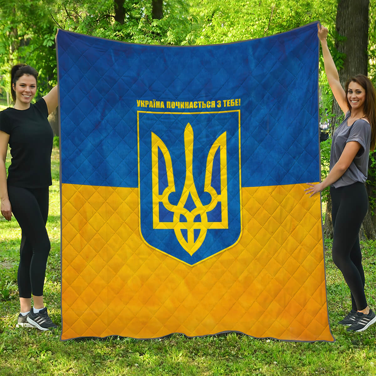 Двоспальний патріотичний плед із тризубом на щиті